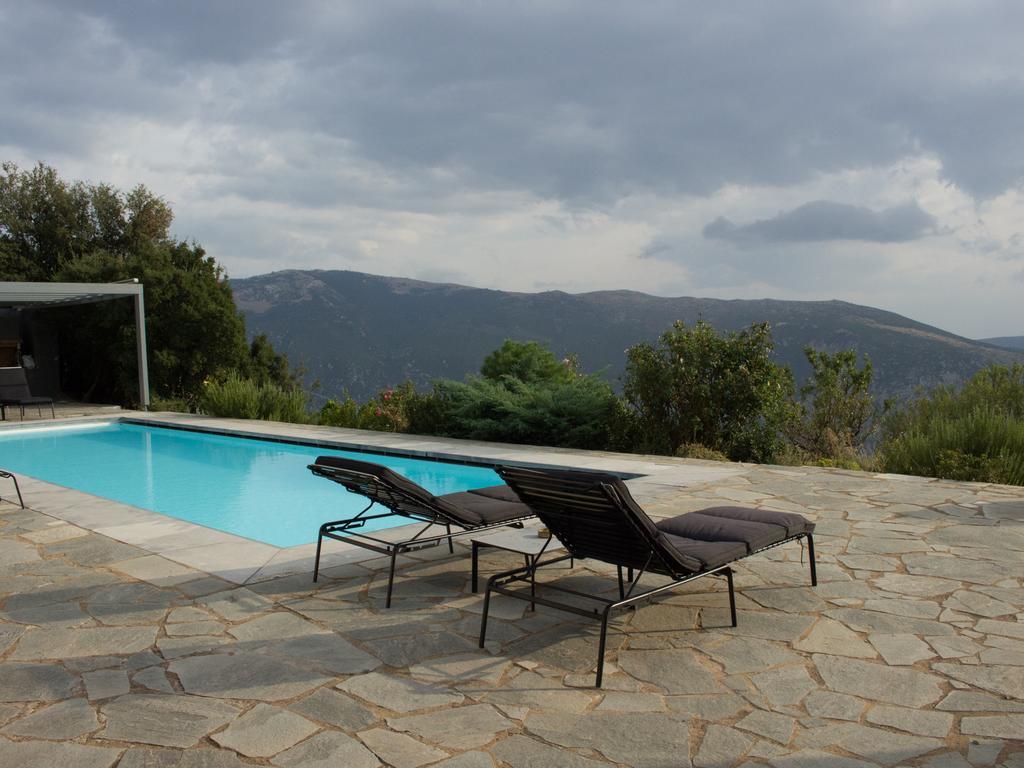 Elafivolia Arachova Suites Екстер'єр фото