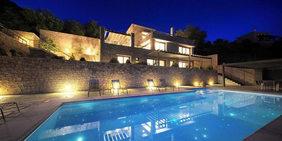 Elafivolia Arachova Suites Екстер'єр фото